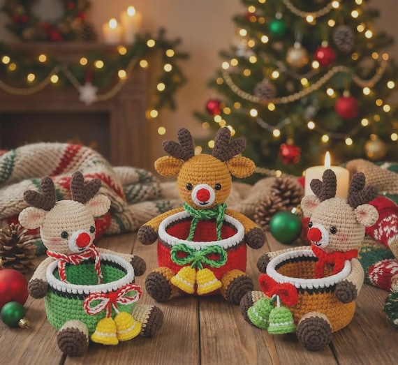 6-in-1 Crochet Christmas Basket Pattern: Santa, Snowman, Elf