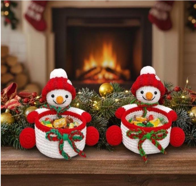 6-in-1 Crochet Christmas Basket Pattern: Santa, Snowman, Elf