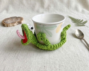 Lizard Crochet Coaster Pattern: Funny Amigurumi Mug Rug PDF Tutorial