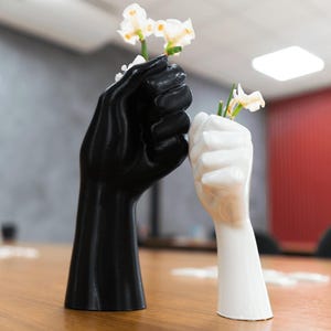hand Flower 手 花瓶 オブジェ Hand shaped vase - Etsy 日本