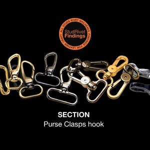 Puede incluir: Una variedad de cierres y ganchos para bolsos en acabados met&aacute;licos variados, oro, plata y negro, sobre un fondo negro. La imagen incluye el texto "SECTION Purse Clasps hook" y un logotipo circular con el texto "StudRivet Findings".