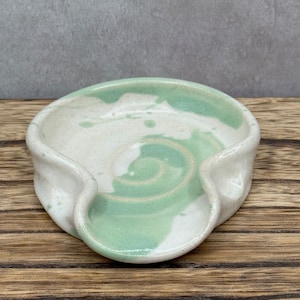 Coffee Spoon Rest in Splashy Pistachio