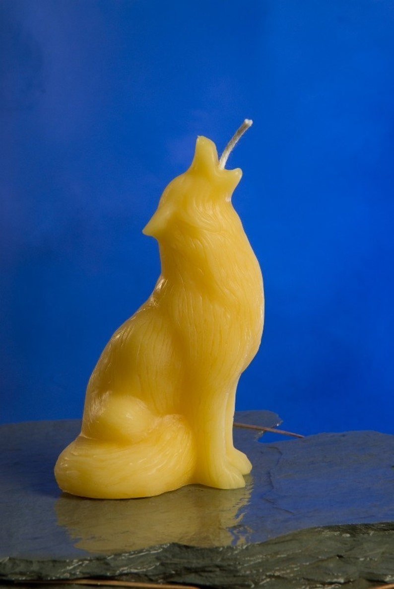 Wolf Howling Beeswax Candle