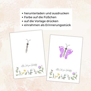 K&ouml;nnte beinhalten: Zwei wei&szlig;e Karten mit Schmetterlingsdesigns, die aus Baby-Fu&szlig;abdr&uuml;cken erstellt wurden. Ein Schmetterling ist grau, der andere ist lila. Die Karten haben florale Akzente und deutschen Text.