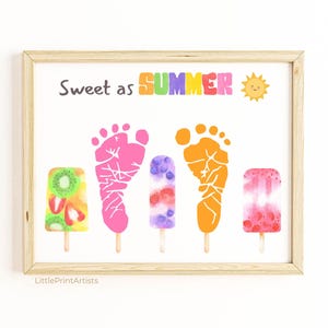 Zomervoetafdrukkunst ijslolly&#39;s voor baby&#39;s. Afdrukbare sjabloon met voetafdruk voor baby&#39;s en baby&#39;s. Lijst als aandenken aan babyvoetjes.