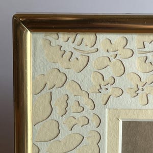 Burnes Brass 5x7 Photo Picture Frame with Ivory Floral Cut Out Mat