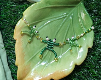 Collier grenouille fait main : bijoux Mme Frizzle-Core