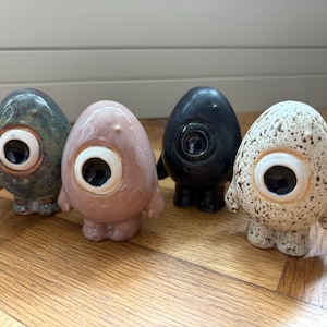 Handmade One-Eyed Monster Figurine – Quirky Ceramic Home Decor Gift