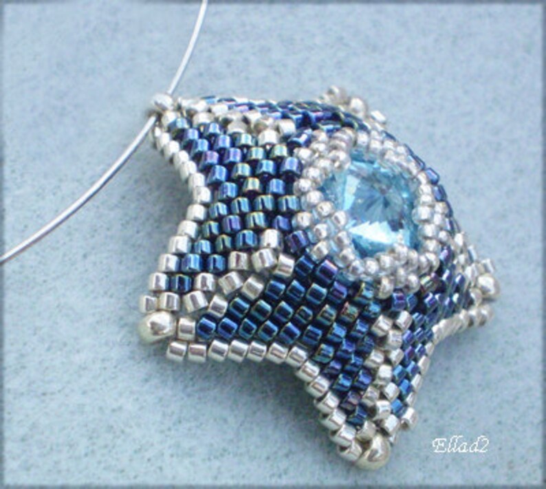 Tutorial Silver Blue Star Pendant Beading pattern image 4