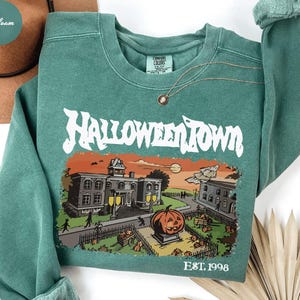 Comfort Colors® Sweatshirt Halloweentown Est 1998 Sweatshirt, Halloweentown University, Retro Halloweentown Sweatshirt, Halloween Sweatshirt