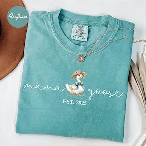 Comfort Colors® Mama Goose Shirt, Goose Family Shirt, Pregnancy Shirt, Silly Goose Mom, Pregnancy Shirt Bow, Baby Announcement Shirts