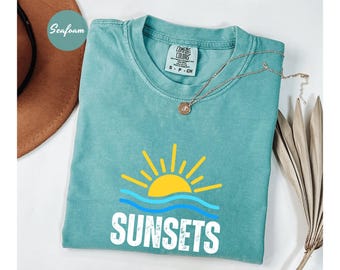 Comfort Color Shirt, Forever Chasing Sunsets Shirt, Retro Summer T-Shirt, Retro Beach Shirts, Aesthetic Summer Shirt, Tropical Summer Shirt