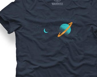 Saturn Planet Graphic T-Shirt: Unisex Space Art Tee, Stargazer Gift