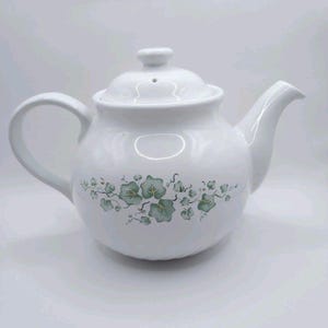 Corelle Coordinates Callaway Ivy Stoneware Teapot 5 Cup Green Ivy Tea Pot