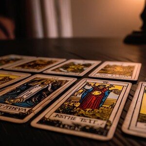 Tarot Arcanos Mayores – ¿Qué Bloquea y Qué Desbloquea tu situación? (2 Cartas)
