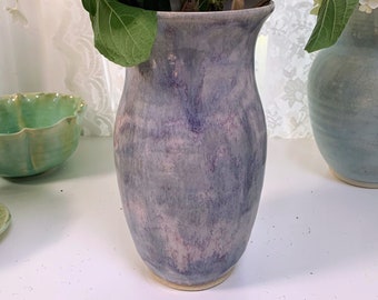 Purple vase by Leslie Freeman Flower vase