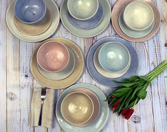 New pastel crackle dinnerware set by Leslie Freeman