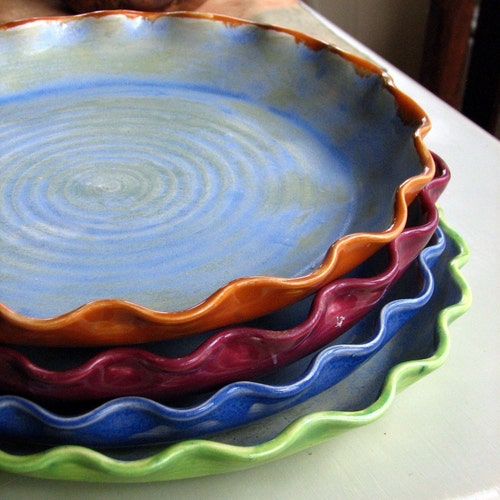 Pie plates, stoneware, pottery, ceramic,stoneware clay, colorful