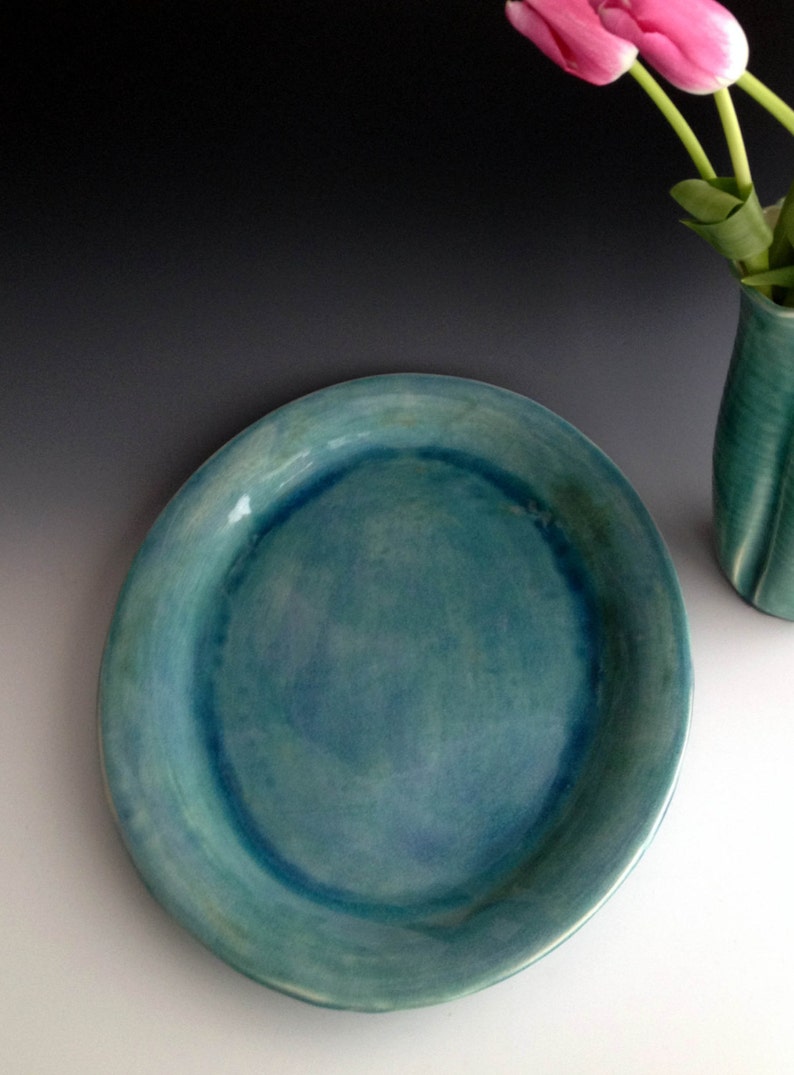 Handmade Large stoneware platter blueish green crackle by Leslie Freeman Bild 3