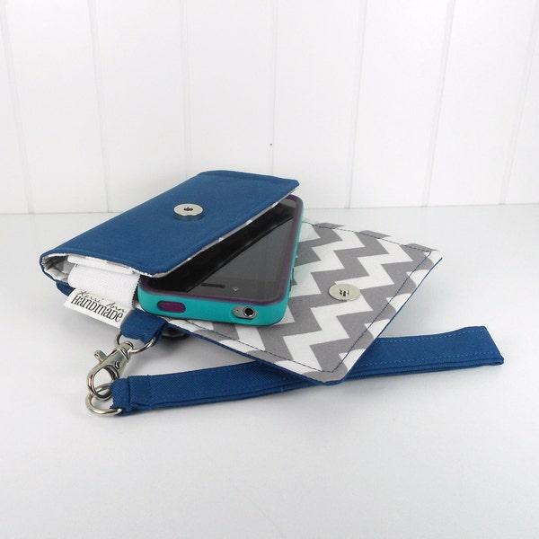 Cell Phone Wallet, Wristlet for iPhone/Galaxy - The Errand Runner - Navy/Chevron in Gray