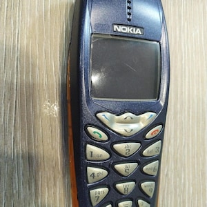 Nokia 3510i Made in Hungary | Brand New Vintage Retro Classic Mobile Phone | Rare Collectible GSM Cell Phone with Buttons