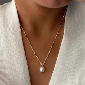 Elegant Pearl Pendant on Delicate Gold Chain, Perfect Gift for Her, Paperclip Necklace, Pearl Necklace, Dainty Necklace, Layering Necklace