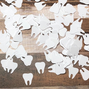 Mini-confettis découpés avec des dents ~ 500 pièces ~ Décoration de fête ~ Fournitures créatives ~ Cartes de confettis ~ Décoration de fête unique ~ Prêt à être expédié !