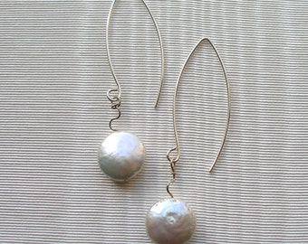 Earrings Freshwater Pearl and Sterling Silver Squiggle Wire