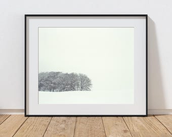 ミニマリストなスコットランドの冬の風景写真プリント、大きな木のストレッチキャンバスウォールアート、額入りペントランドヒルズキャンバス、すぐに掛けられます