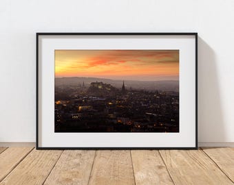 夕暮れのエディンバラ城 - 素晴らしい風景写真プリント - スコットランドの遺産ウォールアート - 歴史と旅行愛好家への完璧な贈り物