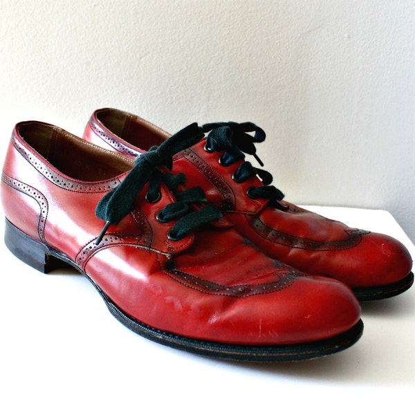 Vintage Red Oxfords / Size 9 1/2