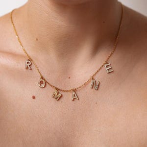 Collar con nombre inicial personalizado