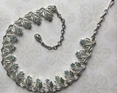Collana placcata firmato Vintage Coro argento con strass blu - collezione di nonna