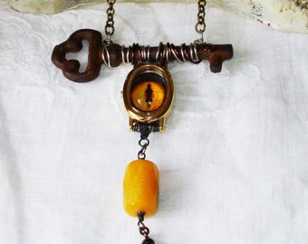 Steampunk Necklace - Vintage Skeleton Key - Watch Parts - The Watchers Eye   BX9 1