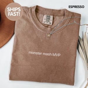 Monster Mash MVP T-shirt | Rolig Halloween-hösttröja för kusliga vibbar