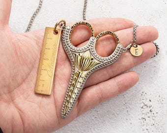 Tijeras de bordar Tulipán con estuche para collar personalizado, regalo de herramientas de costura personalizadas para mujeres, regalo para punto de cruz y acolchado