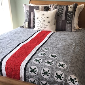 NCAA Ohio State Buckeyes Helmet Stripe Custom Quilt Twin (Licensed)