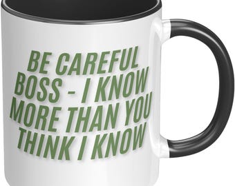 ¡Cuidado, jefe! - Taza de café con humor de oficina
