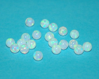 25 stycken 4 mm vita OPAL runda pärlor, fullt borrade hål - Smyckestillverkning - BalliSilver - Fri frakt över hela världen.