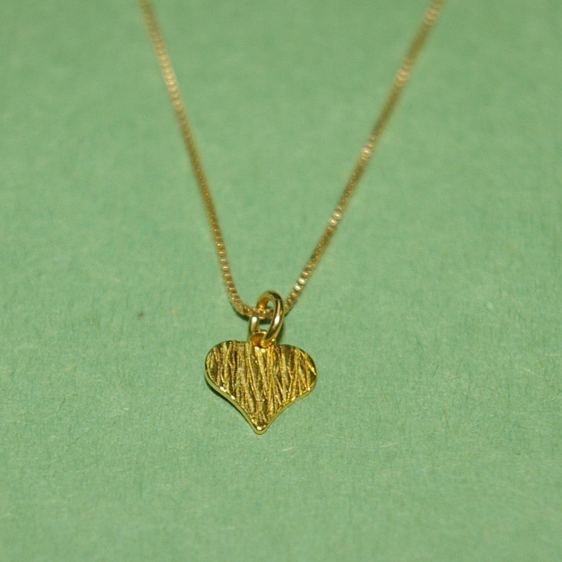 12 pieces 14kt GOLD FILLED Box 012 Chain with very Small HEART Charm Pendant Necklaces Lot Free Shipping Worldwide.