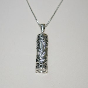3 sztuki srebra próby 925 wycięte żydowskie symbole Shin Shaddai MEZUZAH wisiorki z łańcuszkiem BOX, zestaw, zwój w zestawie Darmowa wysyłka