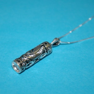 Srebro próby 925 Wycinany żydowski symbol Shin Shaddai MEZUZAH Wisiorek z łańcuszkiem BOX lub bez, w zestawie zwój - Darmowa wysyłka