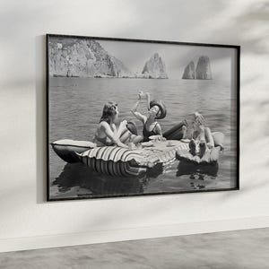 Women Eating Pasta on Lake, Black and White Art, Vintage Wall Art, Funny Art, Pasta Picnic on Lake, Picnic on Lake, Digital Wall Art