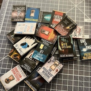 Mini Books- Freda McFadden