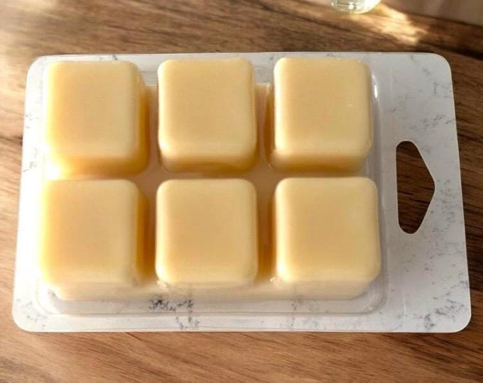 Natural Beeswax Wax Melts: Sweet Orange Essential Oil Clamshell