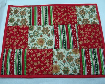 Quilted Christmas Placemat, Red & Green Holiday Prints