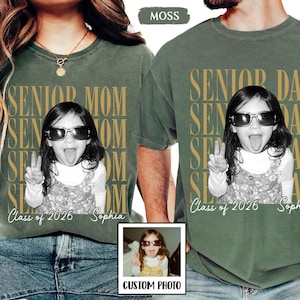 Personalised Vintage Photo Senior Dad Senior Mom Shirts 2026: Proud Family of Graduate Tees, Senior Night Gifts, Class Of 2026 Picture Gifts bild 17