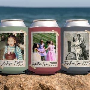 カスタム写真缶クーラー、パーソナライズされたヴィンテージ誕生日写真缶スリーブ、誕生日、独身パーティー、結婚パーティーの装飾、記念日のギフト