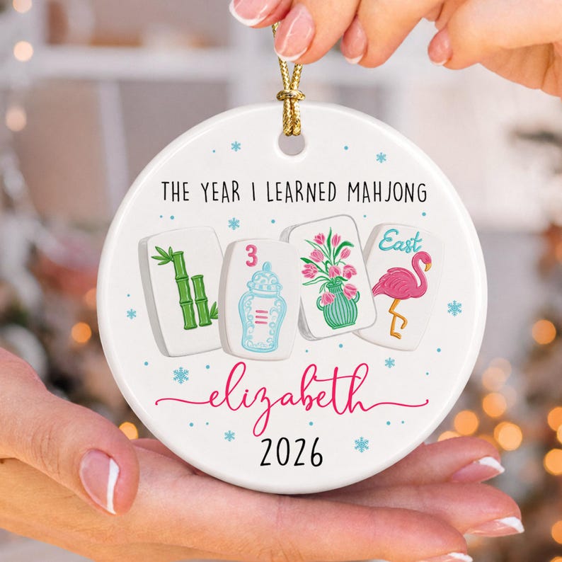 Custom Mahjong Ornament: The Year I Learned Mahjong, Funny Mahjong Group Gift, Christmas Gift For Mahjong Club 2026, Game Night Keepsake afbeelding 10