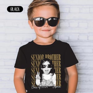 Personalised Vintage Photo Senior Dad Senior Mom Shirts 2026: Proud Family of Graduate Tees, Senior Night Gifts, Class Of 2026 Picture Gifts bild 3